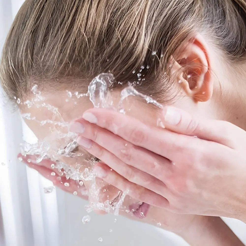 شستن صورت بعد از تزریق ژل لب